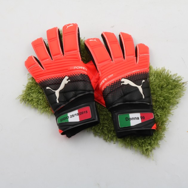 Donnarumma issued gloves, 16/17 season