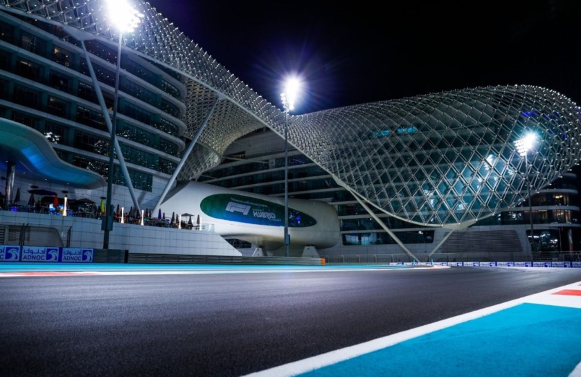 W Hotel Abu Dhabi F1 Weekend Pacchetto ospitalità VIP per due persone