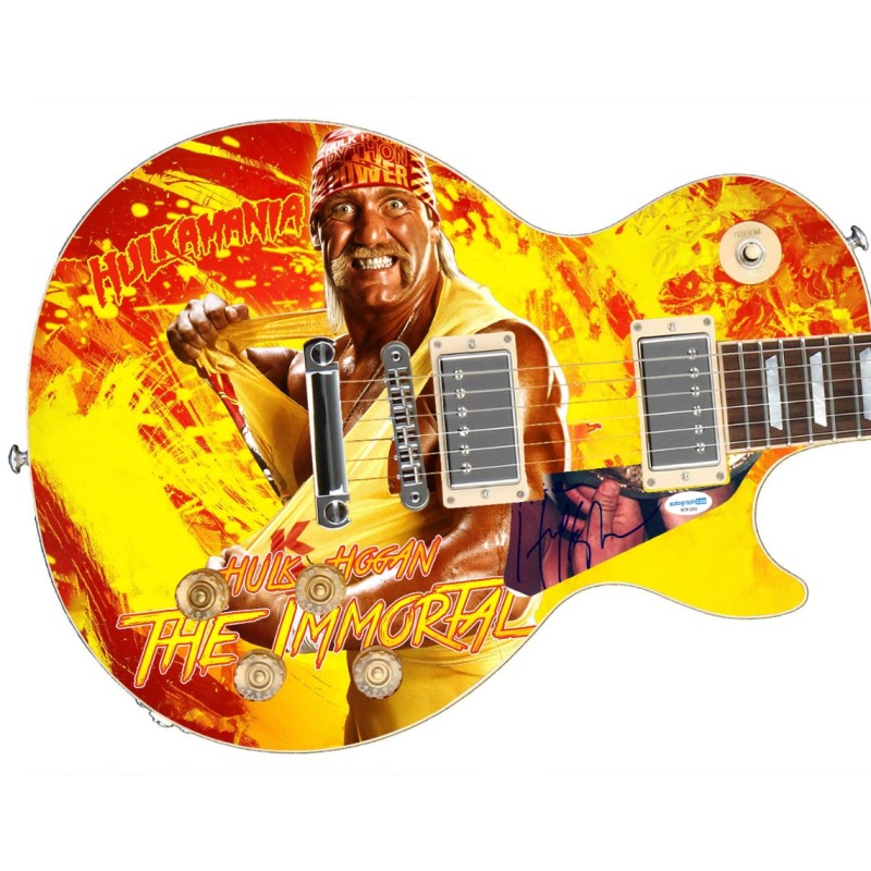 Chitarra con grafica personalizzata firmata da Hulk Hogan "L'Immortale