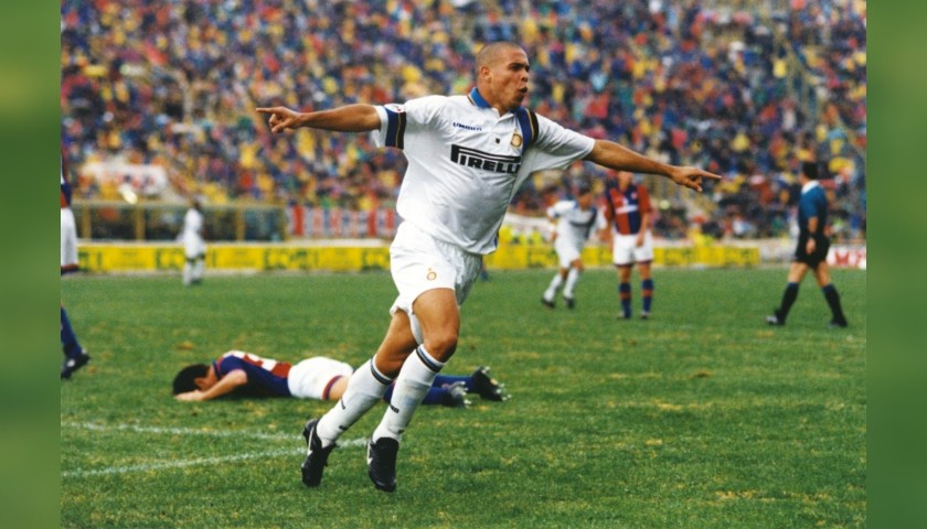 Ronaldo's Inter Worn and Unwashed Shirt, 2001/02 - CharityStars