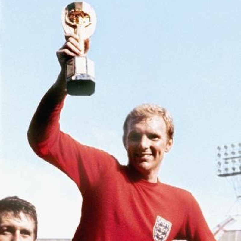 Bobby Moore Signed England's 1966 World Cup Winning Captain Display