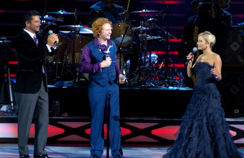 Simply Red Concert Tickets and Hospitality for Two in Manchester