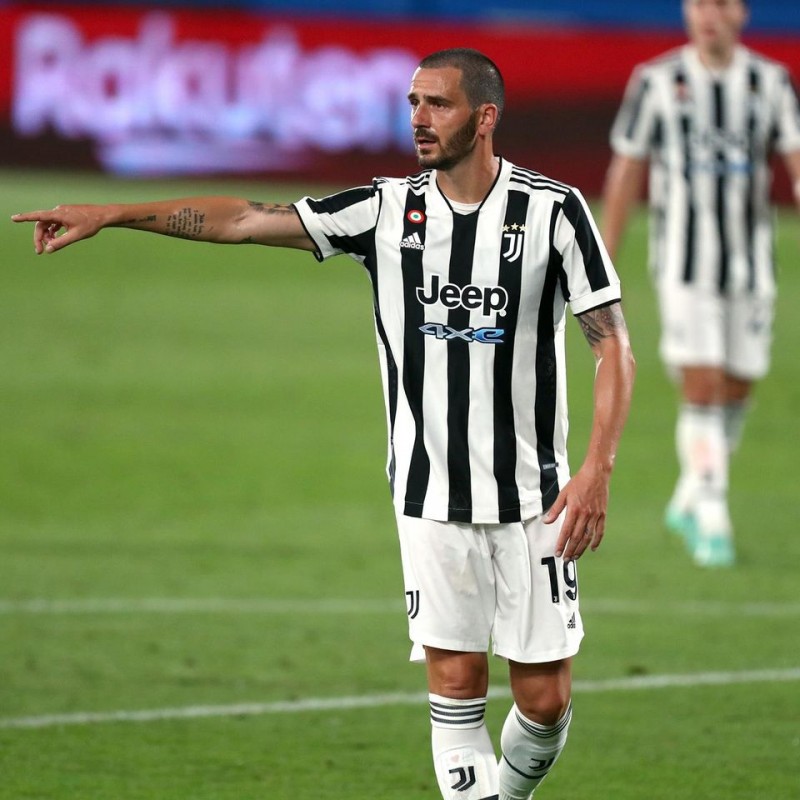Bonucci Official Juventus Signed Shirt, 2021/22 