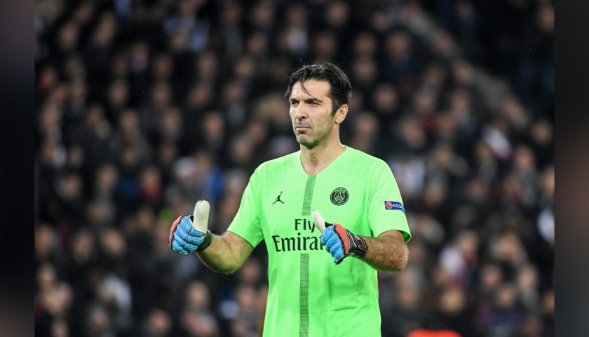 Buffon's Match-Issued Signed Gloves, 2018/19