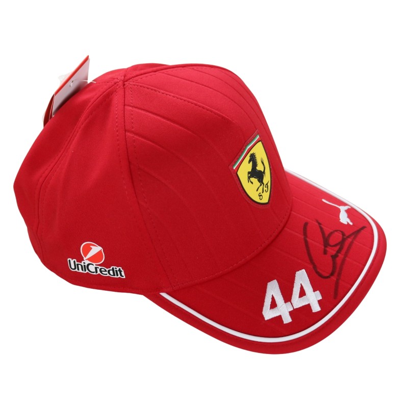 Cappellino ufficiale Hamilton Scuderia Ferrari, 2025 - Autografato da Lewis Hamilton