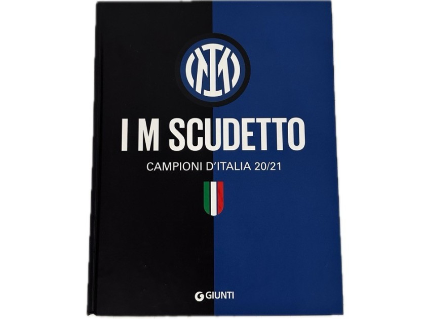 I M Scudetto Inter book, 2020/21 - Signed by the Squad
