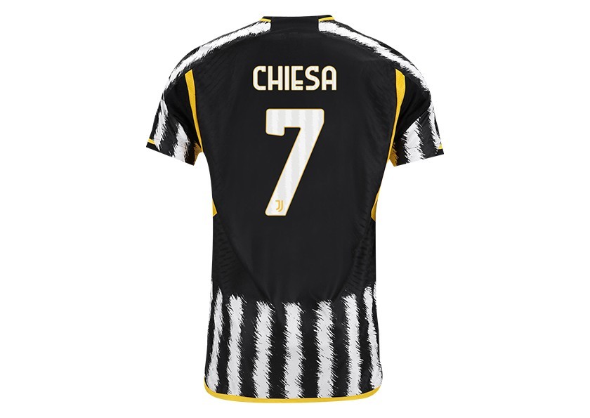 Chiesa's Juventus 2023/2024 Shirt, Signed with Personalized