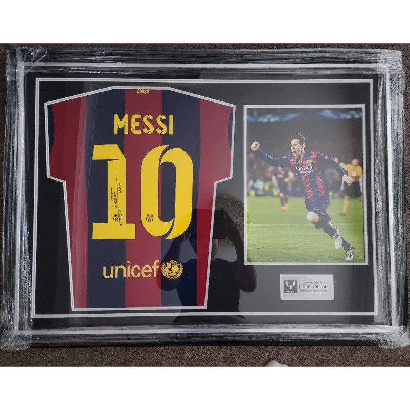 Lionel Messi's FC Barcelona 2014/15 Treble Winners Signed and Framed Shirt