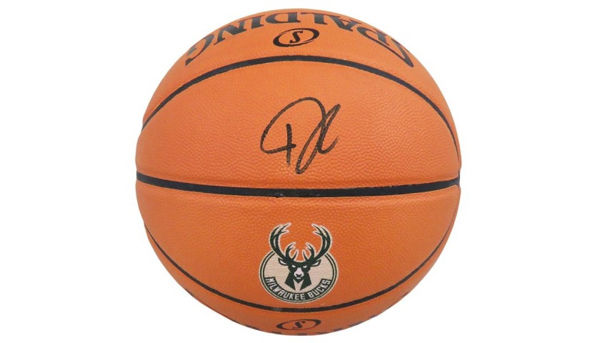 Antetokounmpo Official Milwaukee Bucks Signed Jersey - CharityStars