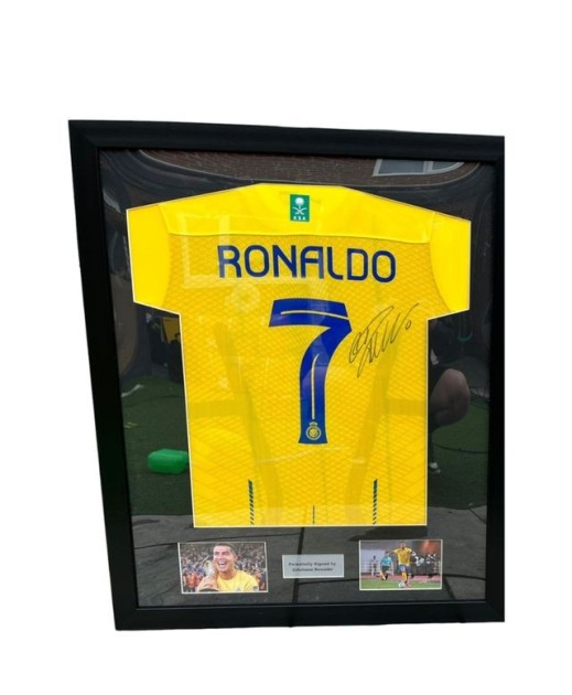 Maglia Al Nassr 2023/24 firmata e incorniciata di Cristiano Ronaldo