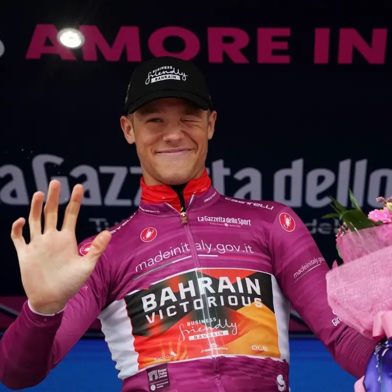Jonathan Milan Official Cyclamen Signed Jersey, Team Bahrain Victorious, Giro d'Italia 2023
