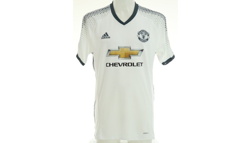 BABEFOOTBALLSHOP on X: Manchester United Home 17/18 Player : Zlatan  Ibrahimovic (NNS Remake) Patch : Ori Condition : Excellent Size : M Size  chart : 73x54 Minus : 1 kancing hilang Price :