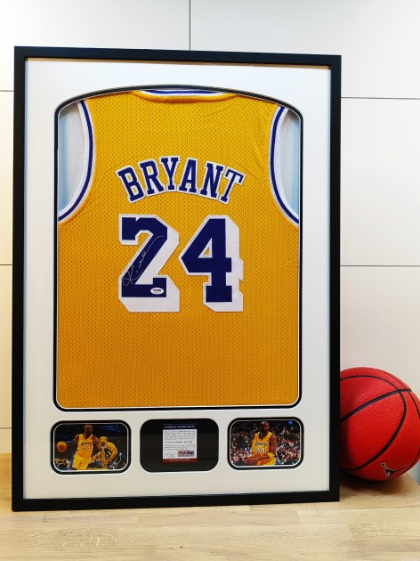 Canotta Kobe Bryant Los Angeles Lakers - Autografata e incorniciata