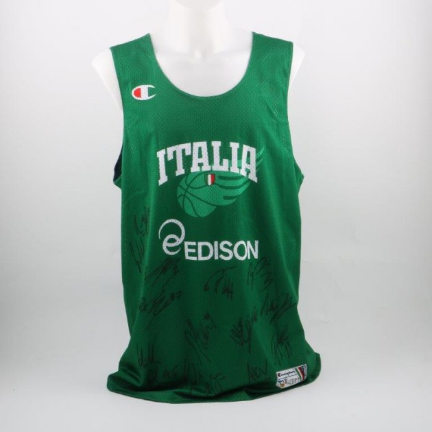 Worn green Italy basketball shirt signed by the Italy players