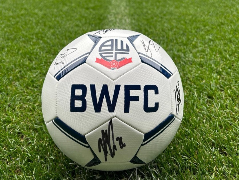 Pallone firmato della squadra del Bolton Wanderers 2023/24