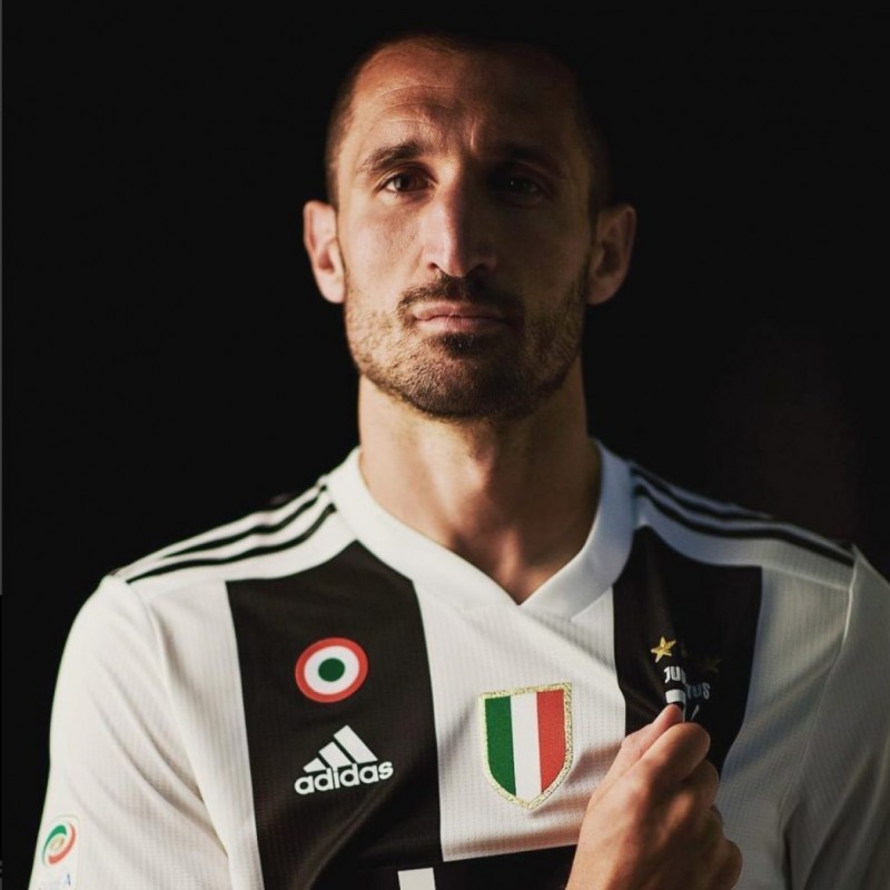 Chiellini's Official Juventus Signed Shirt, 2018/19