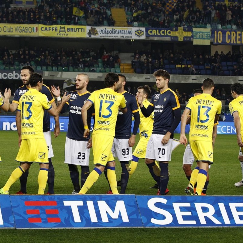 Maglia Chievo Verona indossata prima del Derby in ricordo di Davide Astori
