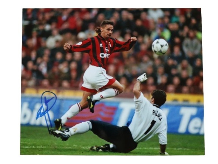 Photograph - Signed by Roberto Baggio