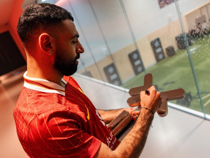 Trofeo "Giocatore del mese" Mohamed Salah "Standard Chartered x Liverpool FC" Futuremakers