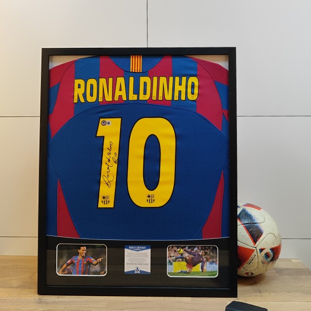 Maglia FC Barcelona di Ronaldinho firmata e incorniciata