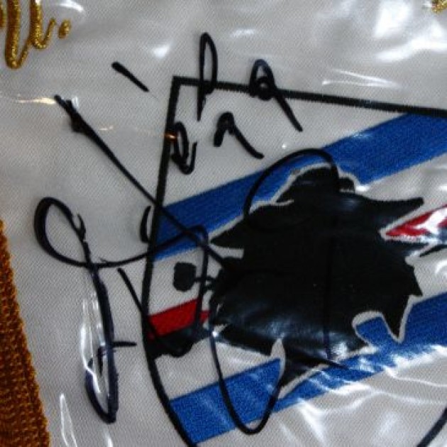 Sampdoria official pennant signed by Eto'o