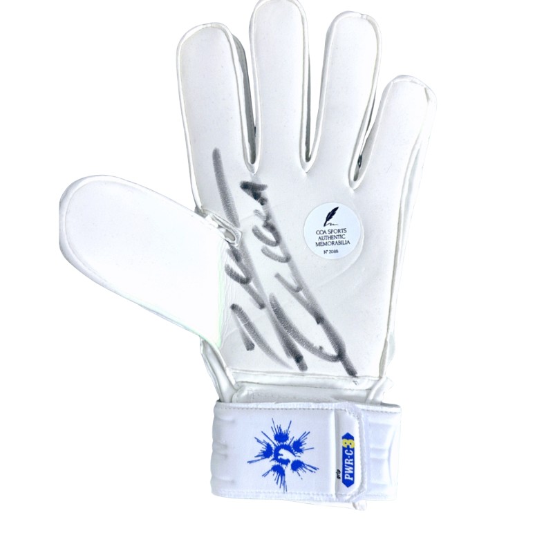 Puma Goalkeeper Match-Issued Glove - Signed by Joan García