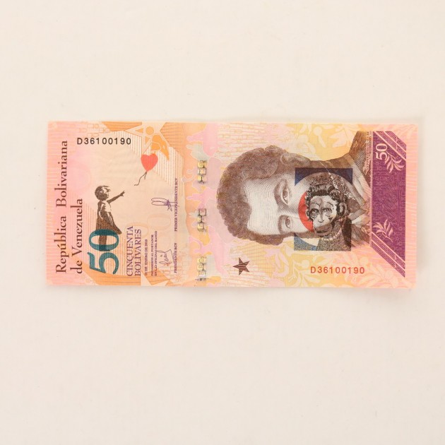 Banksy Cincuenta Bolivares Dismaland