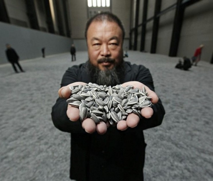 Porcelain Sunflower Seeds by Ai Weiwei 