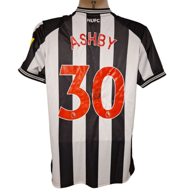 Maglia ufficiale firmata da Harrison Ashby del Newcastle United 2023/24