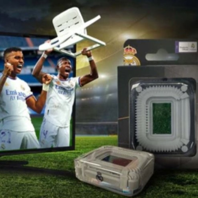 Calcio in erba sintetica ufficiale del Real Madrid, Stadio Santiago Bernabéu, stagione 2021/2022