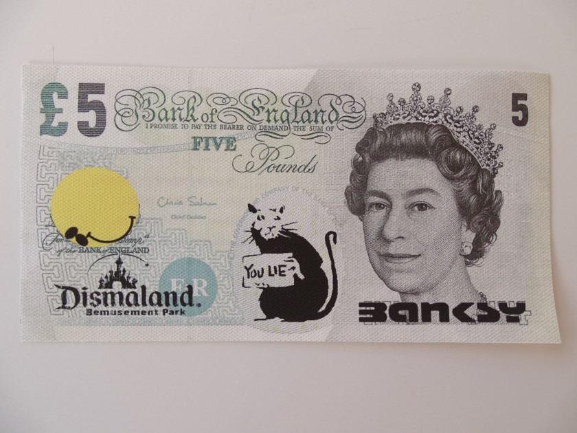 Banksy Five Pounds Dismaland