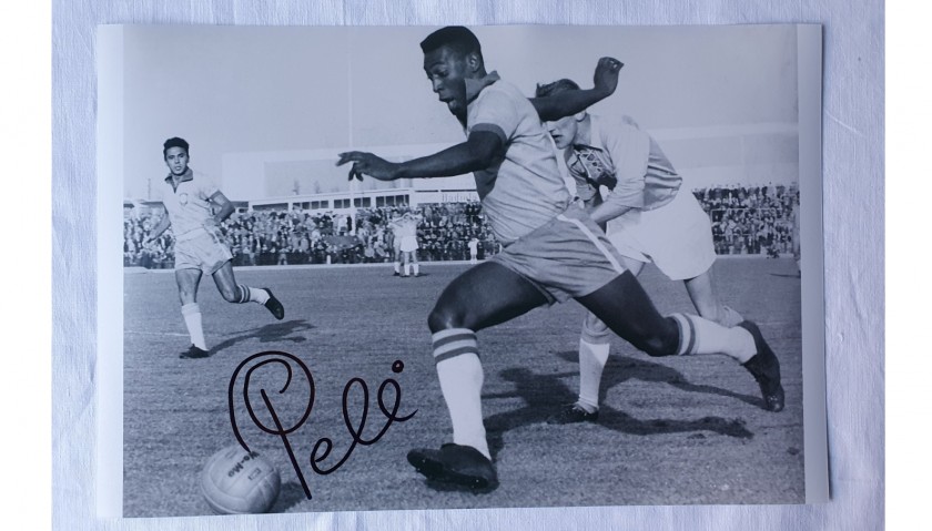 Photograph Signed by Pelé