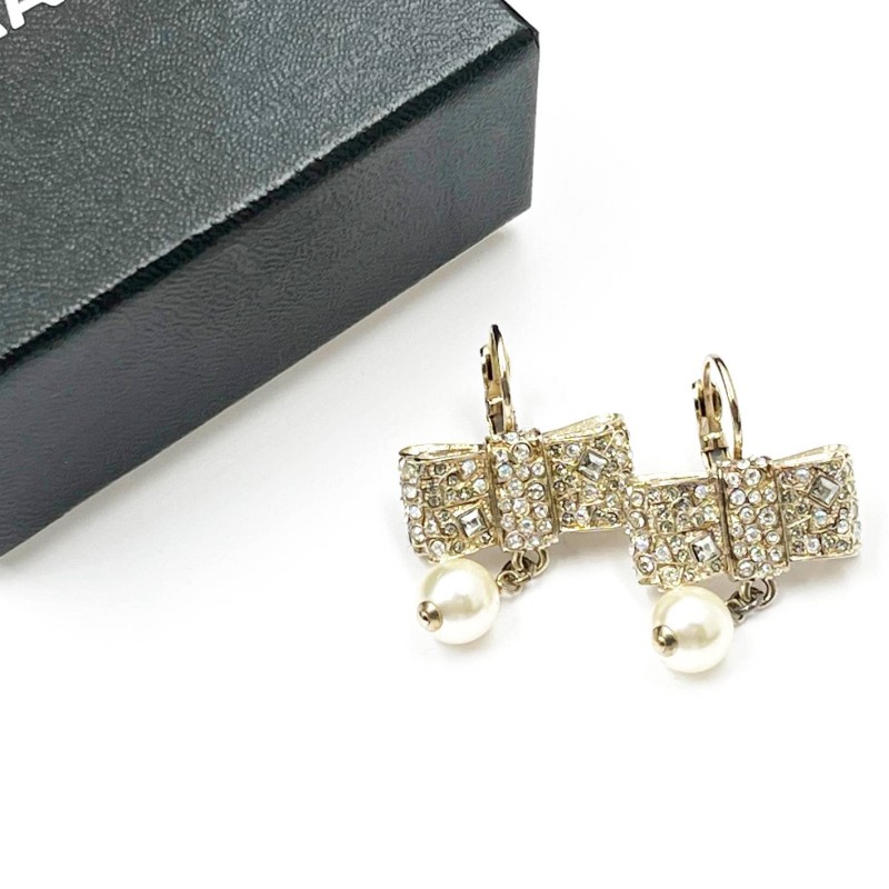 Chanel Gold Crystal Pearl Earrings