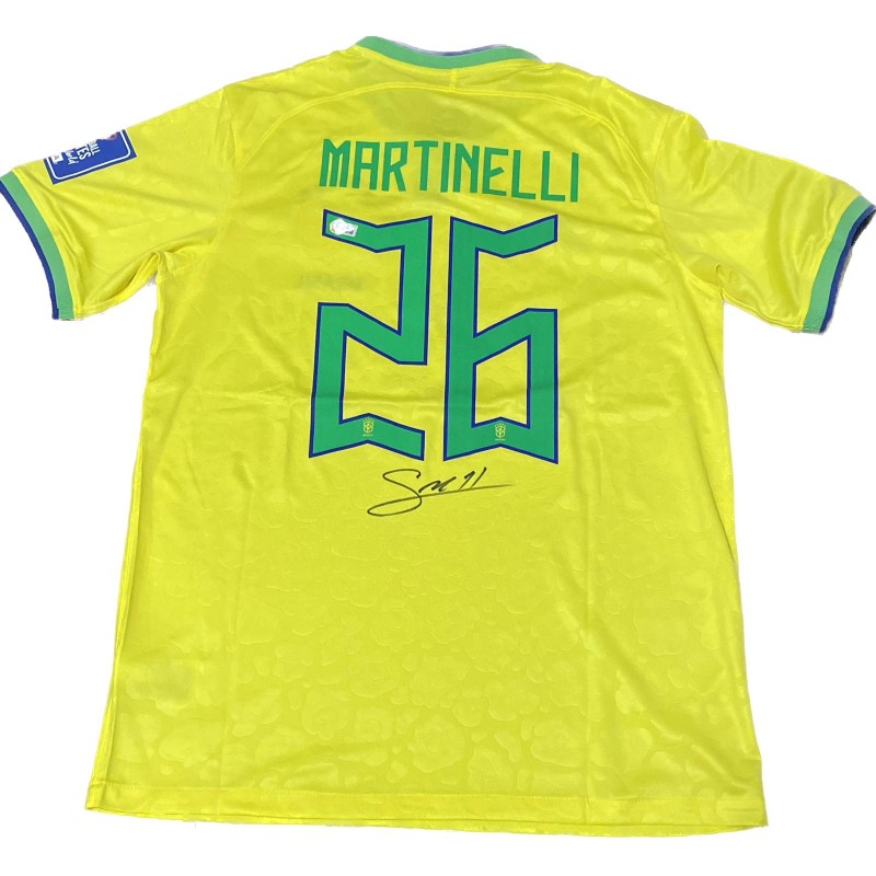 La maglia replica firmata di Gabriel Martinelli per i Mondiali di calcio del 2022