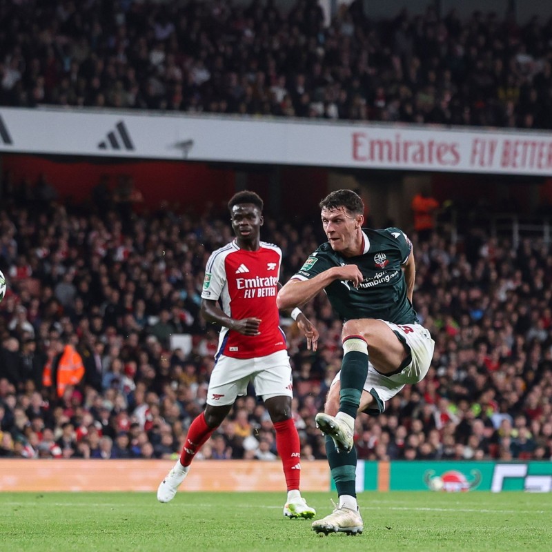 Maglia da trasferta firmata da Eoin Toal del Bolton Wanderers, contro l'Arsenal