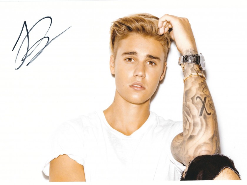 Justin Bieber hand signed photo