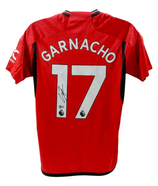 La maglia del Manchester United firmata da Alejandro Garnacho