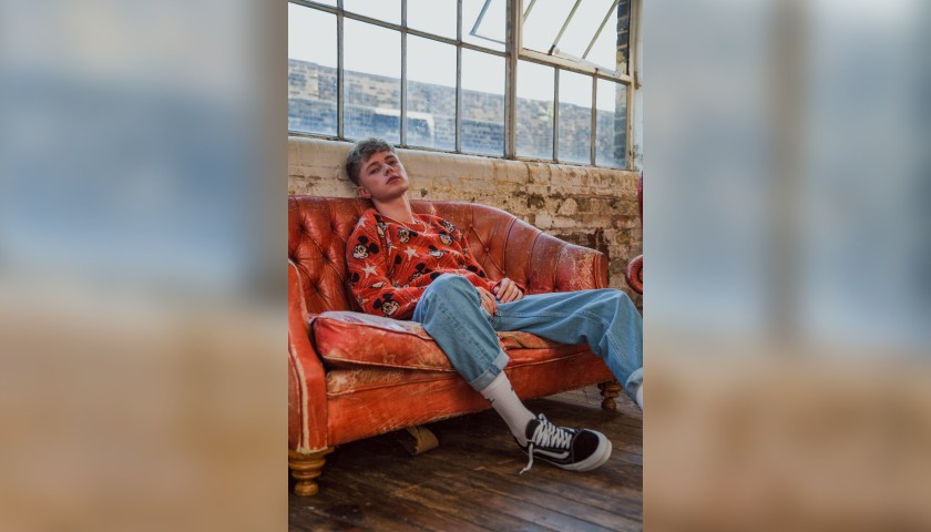 Win a Personalised Christmas Message from HRVY