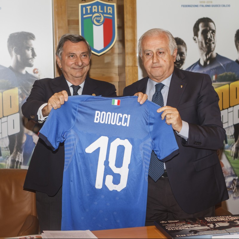 Bonucci's Italy 2018 Match-Issued Shirt