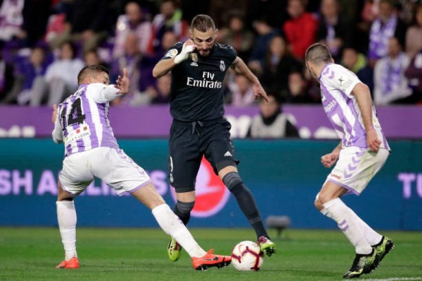 Benzema's Official Real Madrid Signed Shirt, 2018/19 - CharityStars