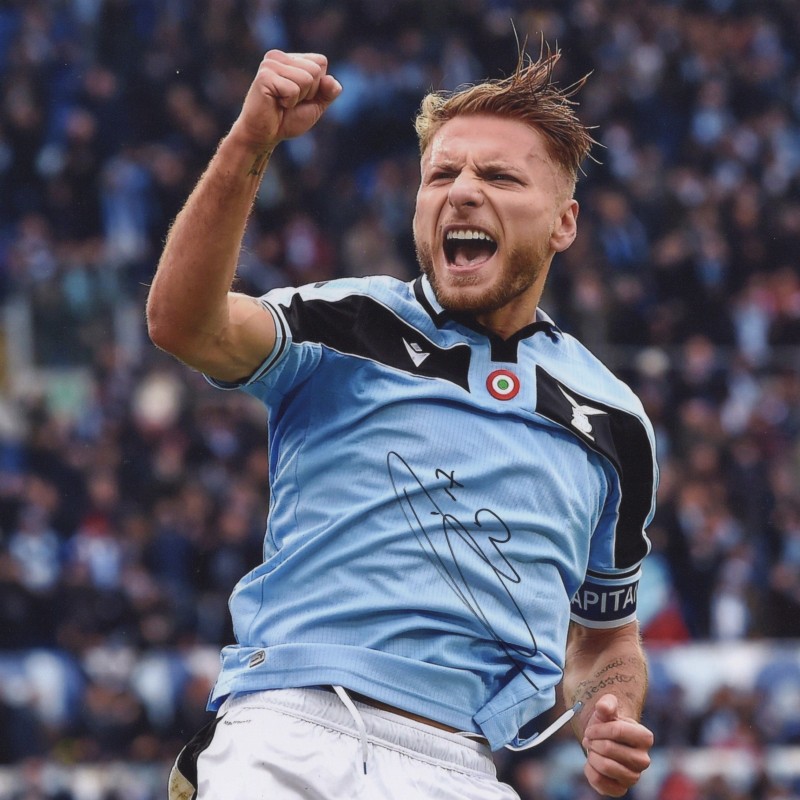 Photograph signed by Ciro Immobile