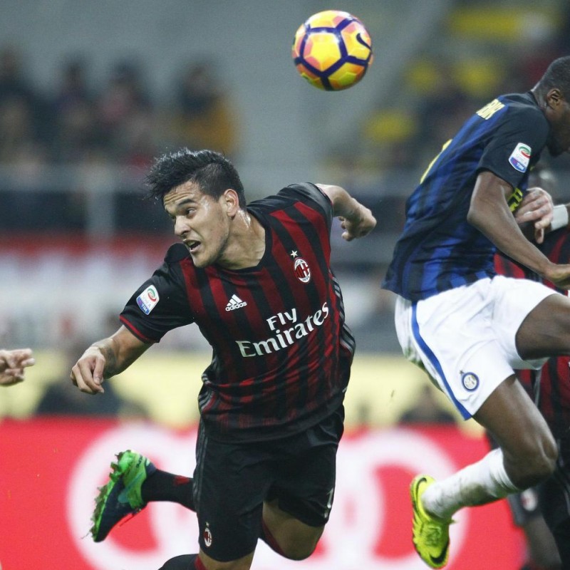 Gomez match worn shirt in Milan-Inter, 20/11/16 - special patch