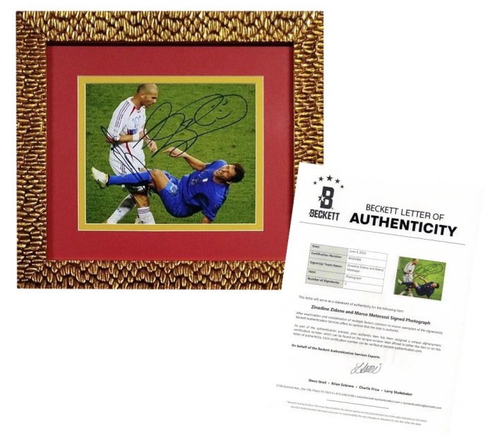 Quadro con fotografia Testata Materazzi Zidane, Mondiali 2006 - Autografata da entrambi + COA