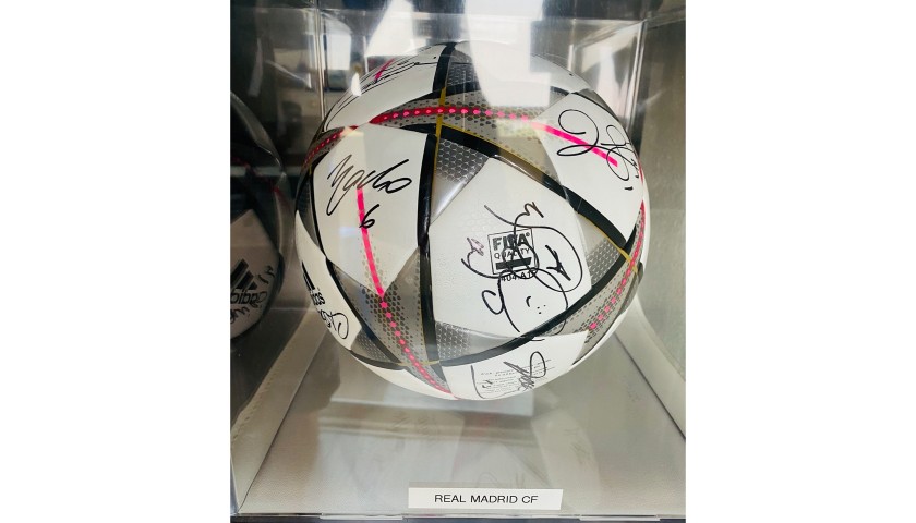 Official UCL Ball Signed by the Real Madrid 2016 Champions Team