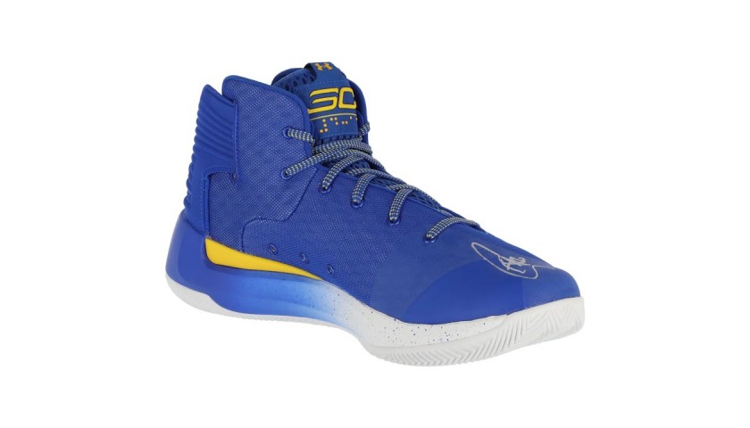 Stephen Curry Signed Shoe
