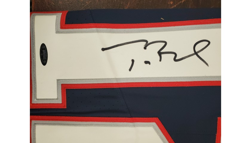 Tom Brady Hand Signed New England Patriots Jersey - CharityStars