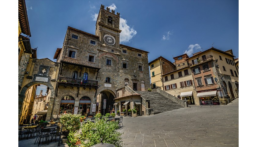 Three Nights in Tuscany for Four, with a Private Tour of Cortona and Wine Tasting