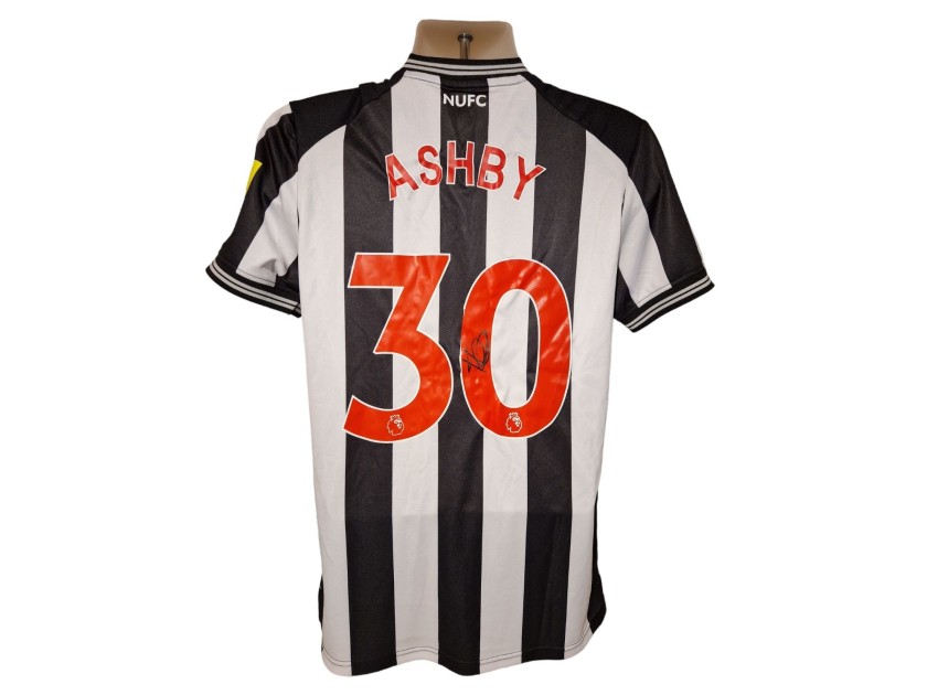 Maglia ufficiale firmata da Harrison Ashby del Newcastle United 2023/24