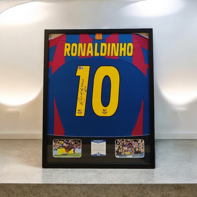 Maglia FC Barcelona di Ronaldinho firmata e incorniciata