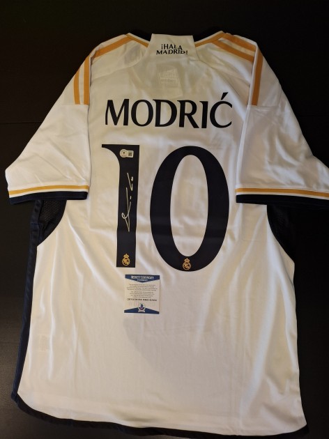 La maglia del Real Madrid 2023/24 autografata da Luka Modric